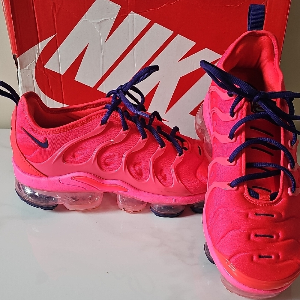 Nike Pink and Purple Athletic Shoes with Air Cushioning
